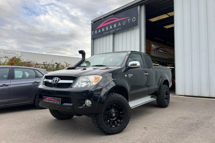 TOYOTA HILUX PICK UP SIMPLE CAB