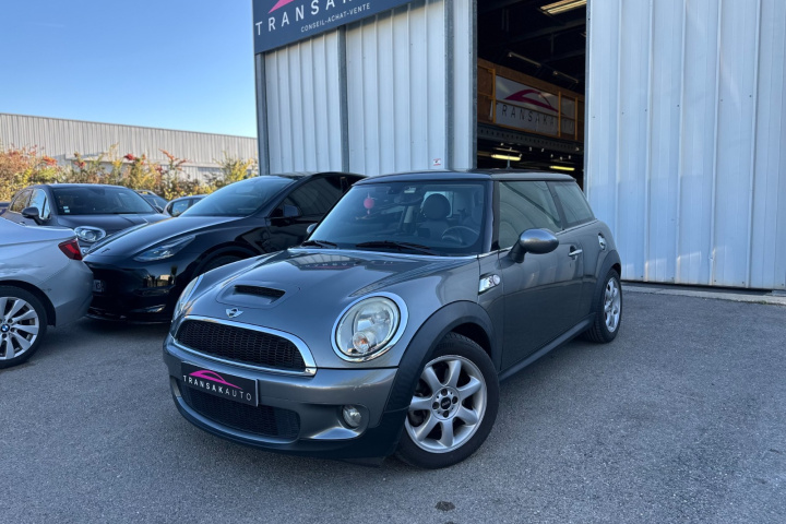 MINI HATCH R56